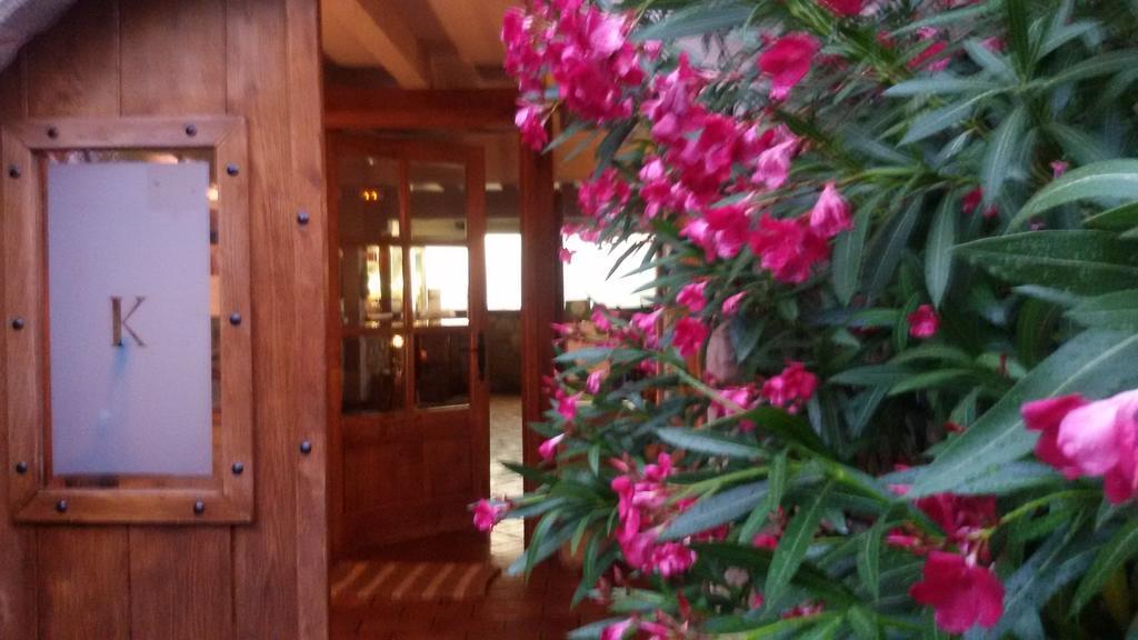 Kuko Hotel - Adults Only Оронос-Мугайре Экстерьер фото
